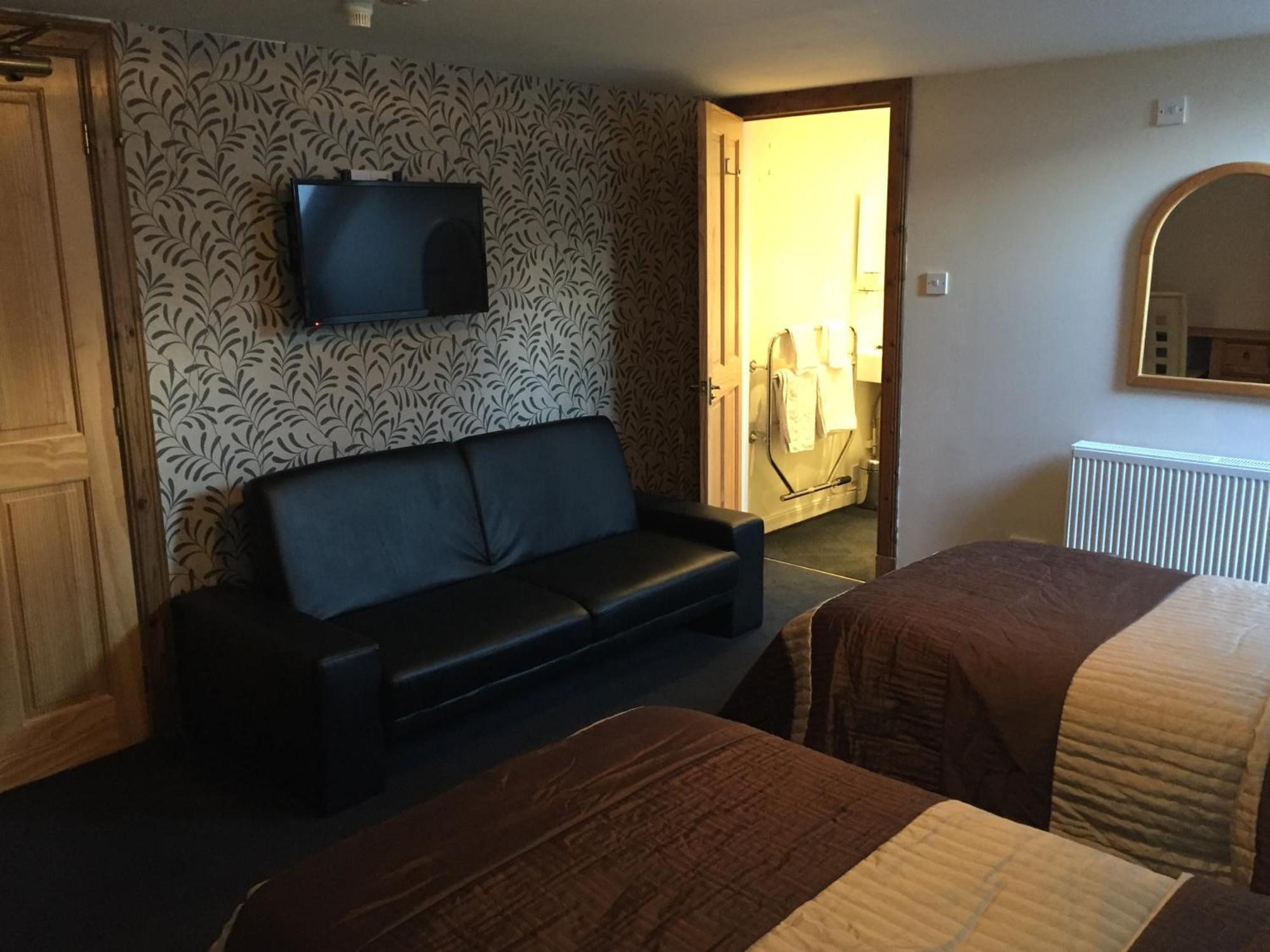 Lodge at Lochside Bridgend of Lintrathen Exteriör bild