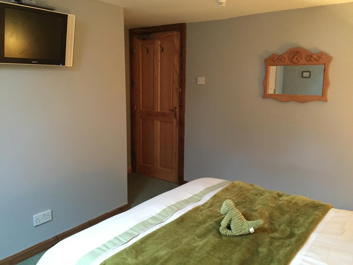Lodge at Lochside Bridgend of Lintrathen Exteriör bild