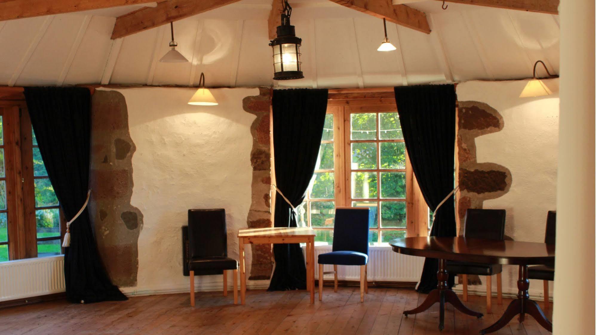 Lodge at Lochside Bridgend of Lintrathen Exteriör bild